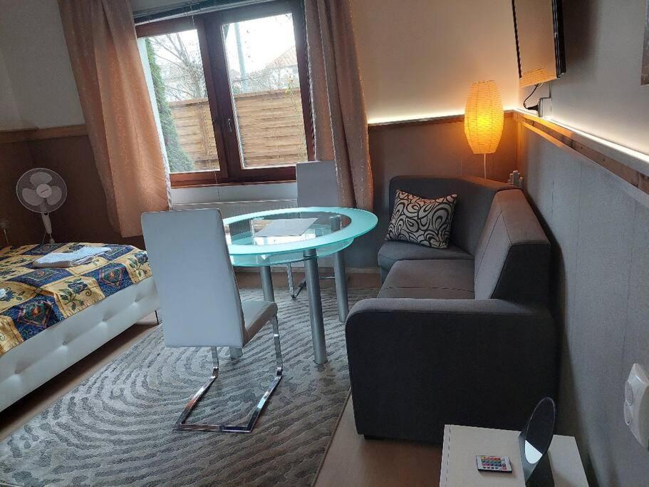 Ujszeged Apartman Екстер'єр фото