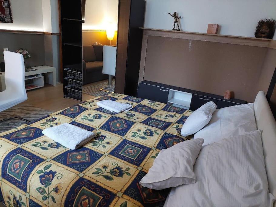 Ujszeged Apartman Екстер'єр фото
