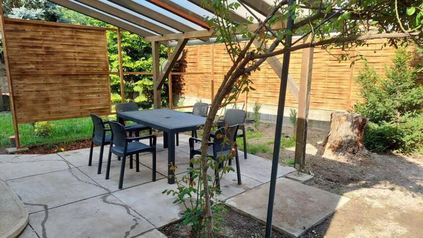 Ujszeged Apartman Екстер'єр фото