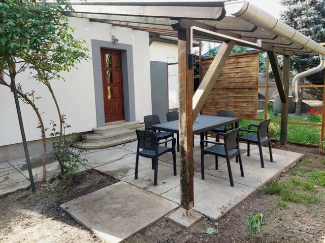 Ujszeged Apartman Екстер'єр фото