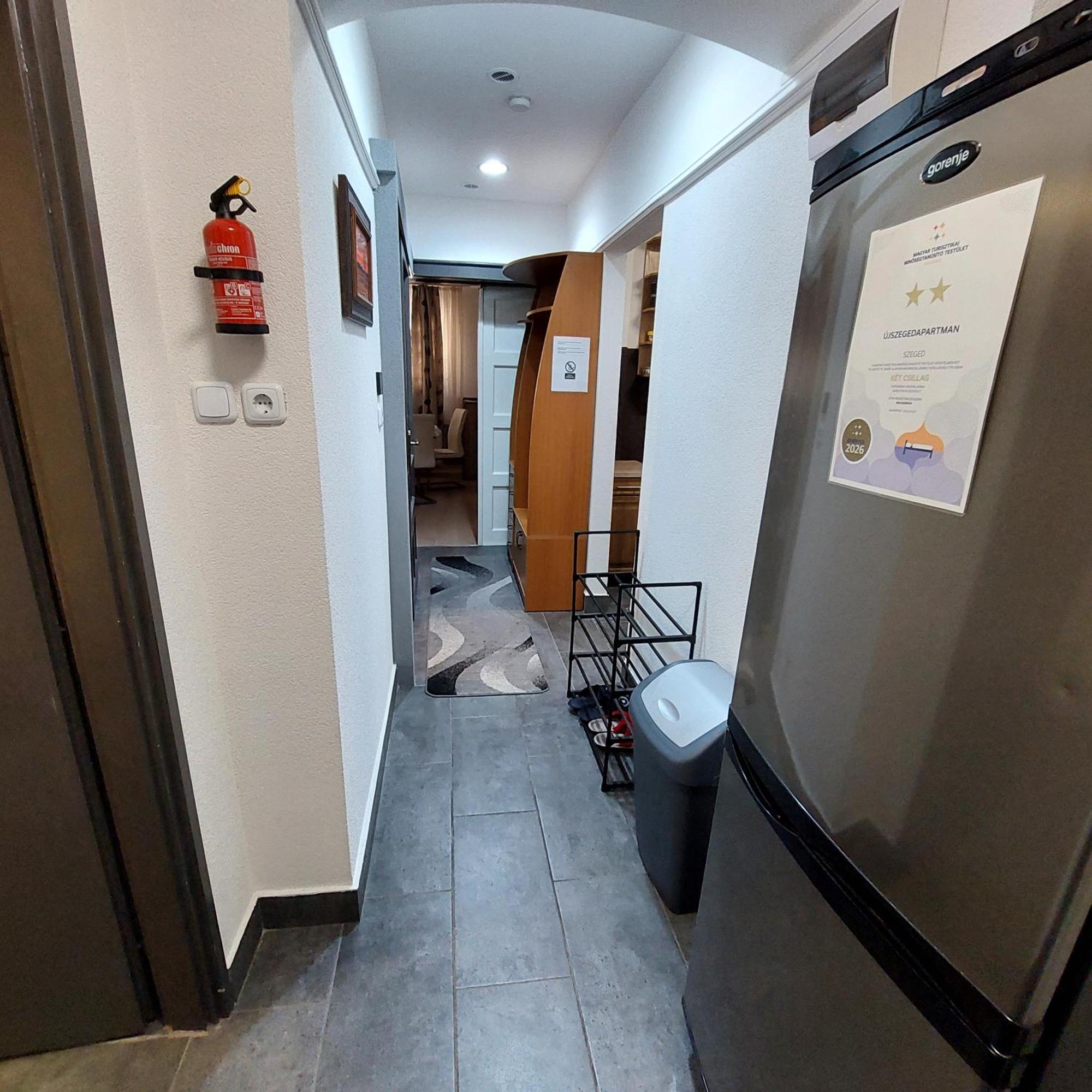 Ujszeged Apartman Екстер'єр фото
