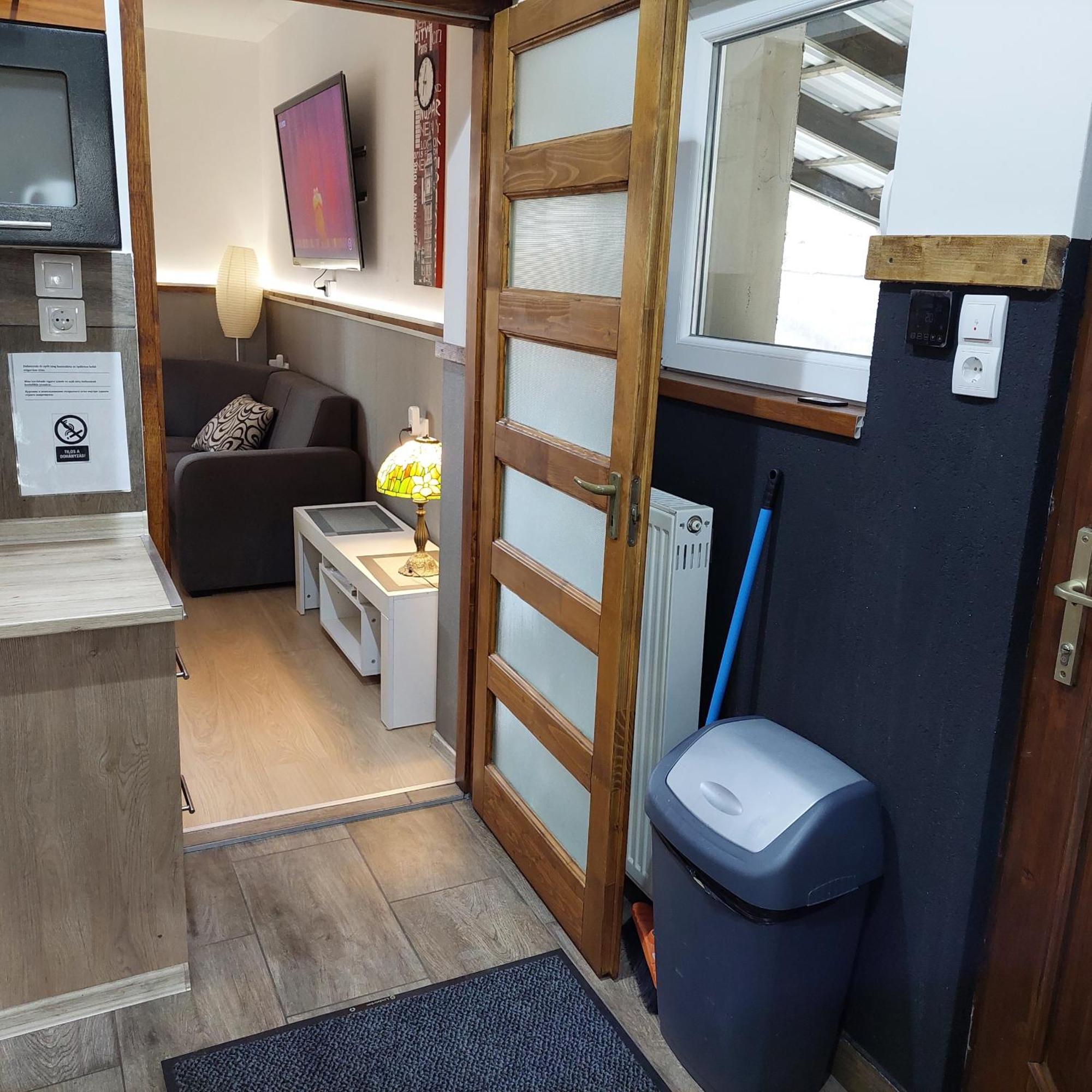 Ujszeged Apartman Екстер'єр фото