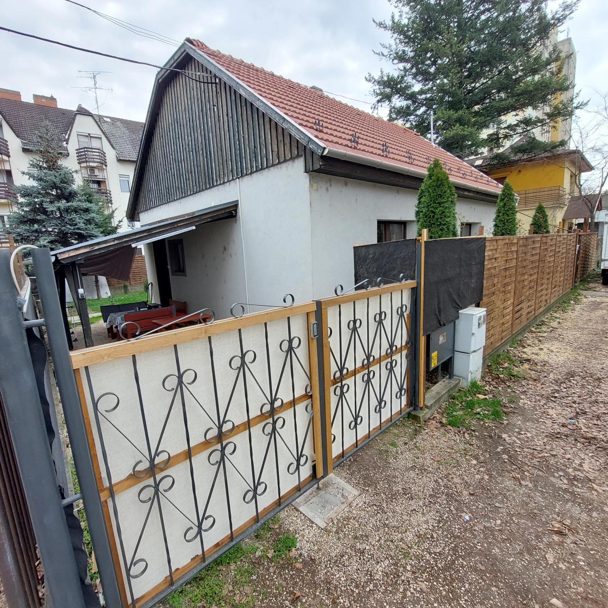 Ujszeged Apartman Екстер'єр фото