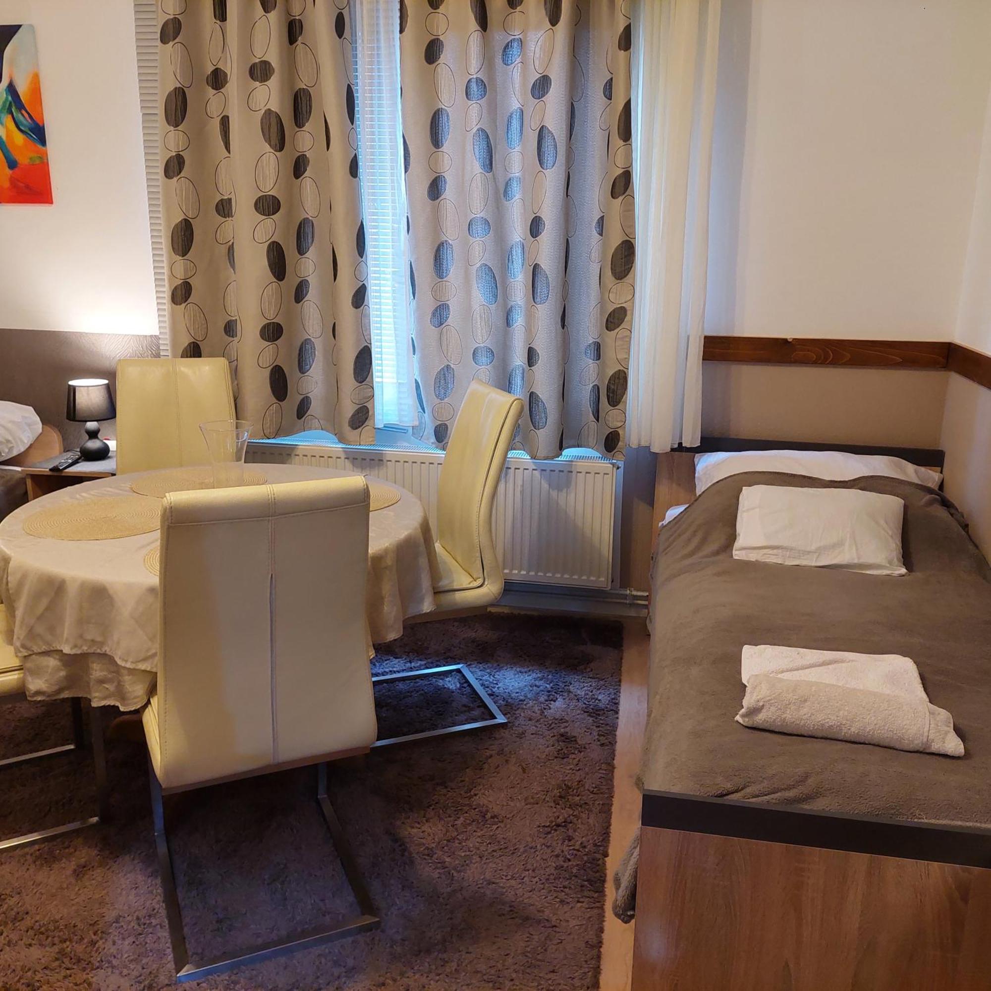 Ujszeged Apartman Екстер'єр фото