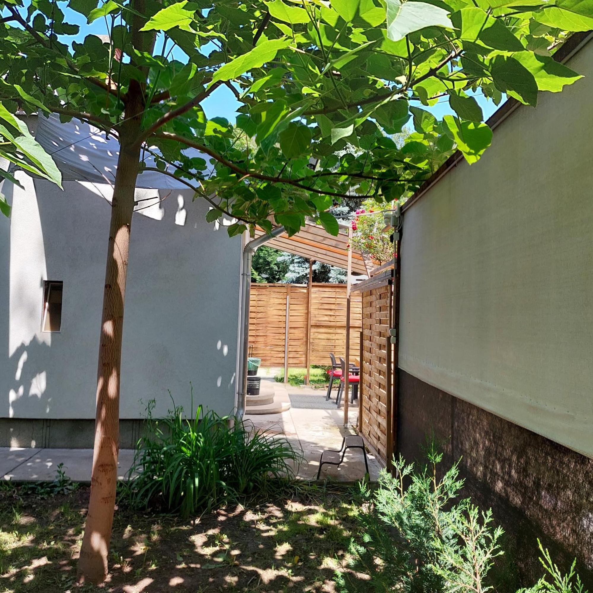 Ujszeged Apartman Екстер'єр фото